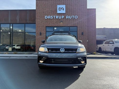 Used 2021 Volkswagen Tiguan SE R-Line image 2