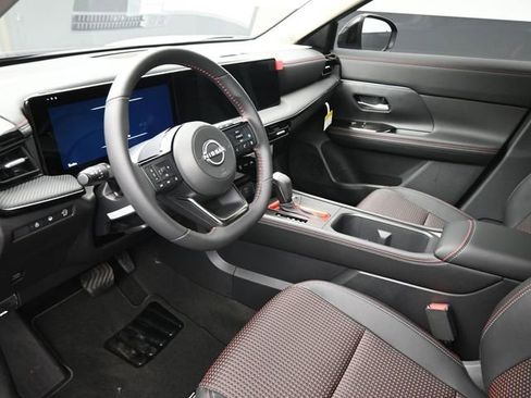 New 2026 Nissan Kicks SR w/ SR Premium Package image 18