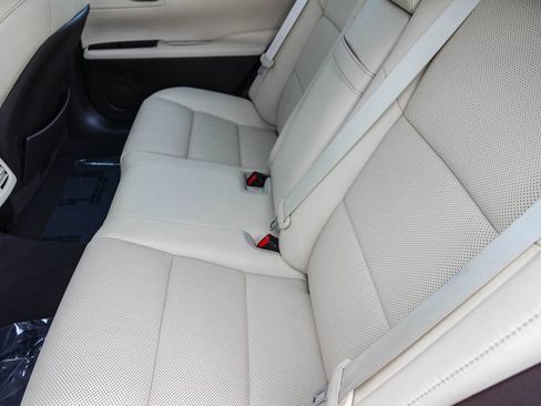 Used 2018 Lexus ES 350 w/ Navigation System Package FWD image 19