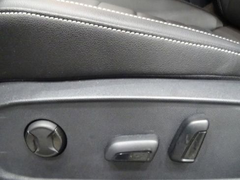 Used 2024 Volkswagen Jetta SE image 17