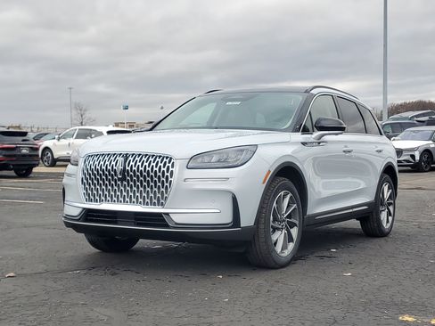 New 2026 Lincoln Corsair Premiere image 2