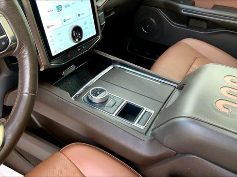 Used 2022 Ford Expedition King Ranch RWD image 17