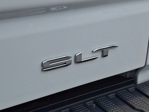 Certified 2025 GMC Sierra 1500 SLT AWD/4WD image 29