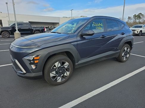 Used 2024 Hyundai Kona SEL image 2