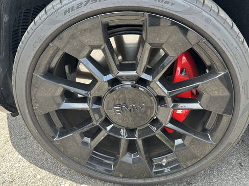Used 2025 BMW XM AWD/4WD image 12