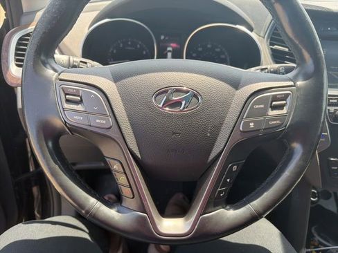 Used 2018 Hyundai Santa Fe Limited FWD image 8