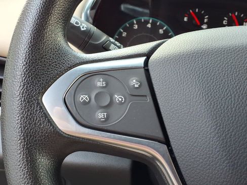 Used 2023 Chevrolet Traverse LS AWD/4WD image 14