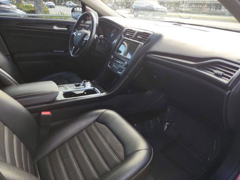 Used 2018 Ford Fusion SE w/ Equipment Group 201A image 51