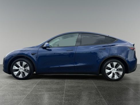 Used 2021 Tesla Model Y Long Range AWD/4WD image 2