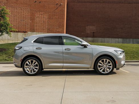 Used 2023 Buick Envision Avenir AWD/4WD image 3