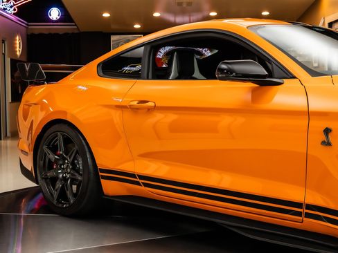 Used 2021 Ford Mustang Shelby GT500 RWD image 22