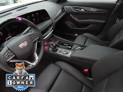 Used 2025 Cadillac CT5 V image 19