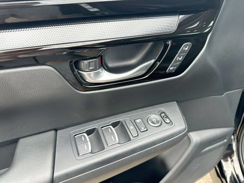 Used 2025 Honda CR-V EX-L image 13