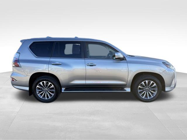 Used 2020 Lexus GX 460 Luxury w/ Accessory Package AWD/4WD image 9