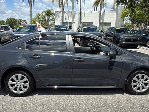 Certified 2025 Toyota Corolla LE FWD image 10