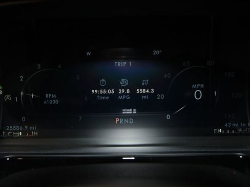 Used 2025 Lincoln Corsair AWD w/ Equipment Group 101A image 10