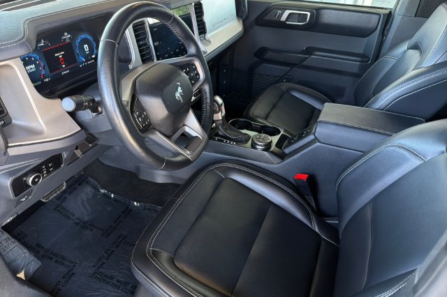 Used 2025 Ford Bronco Outer Banks AWD/4WD image 10