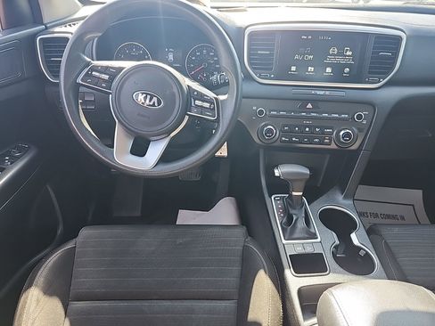 Used 2020 Kia Sportage LX w/ LX Popular Package image 6