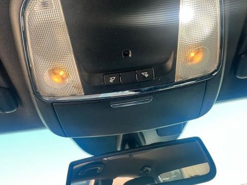 Used 2011 Chrysler 300 Limited RWD image 20