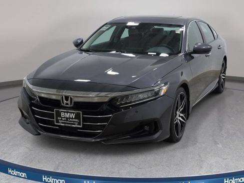 Used 2022 Honda Accord Touring image 1