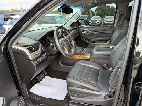 Used 2017 GMC Yukon Denali w/ Open Road Package AWD/4WD image 30