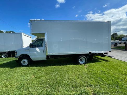 New 2024 Ford E-450 and Econoline 450 Super Duty w/ Power Windows & Locks Group image 30