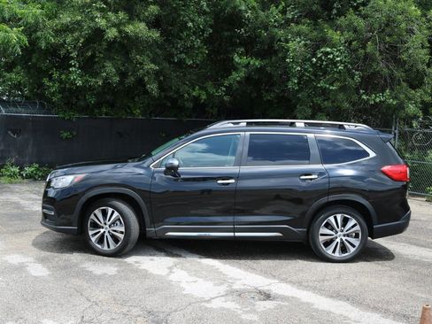 Used 2022 Subaru Ascent Touring image 2