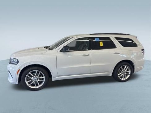Used 2024 Dodge Durango GT RWD image 4