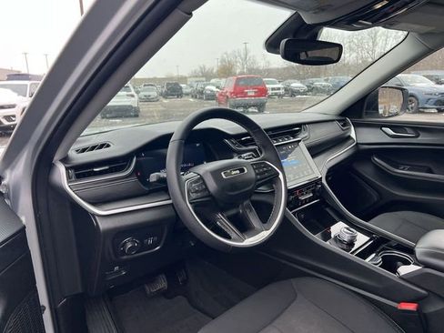 Used 2023 Jeep Grand Cherokee L Laredo w/ Luxury Tech Group I image 10