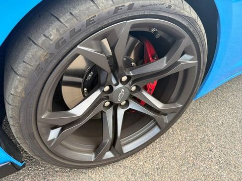 Used 2022 Chevrolet Camaro SS RWD image 12