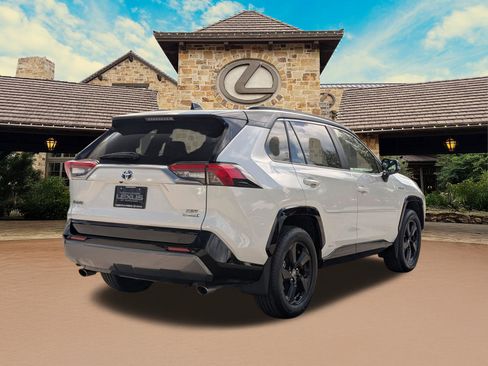 Used 2020 Toyota RAV4 XSE image 2