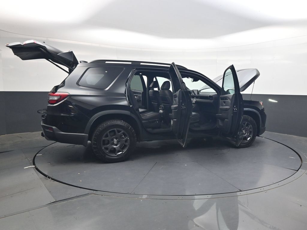 Used 2023 Honda Pilot TrailSport image 48