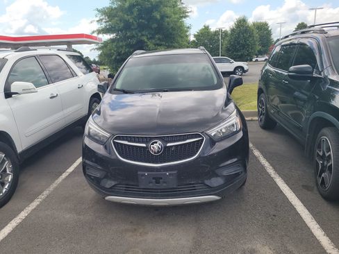 Used 2020 Buick Encore Preferred FWD image 2