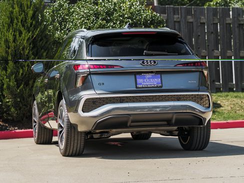 Certified 2026 Audi Q3 quattro 2.0T AWD/4WD image 4