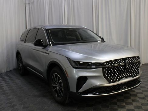 New 2026 Lincoln Nautilus Premier image 57