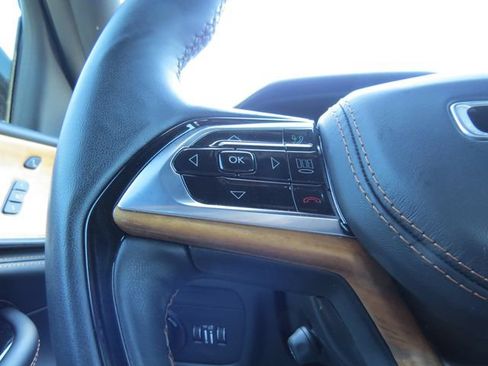Used 2024 Jeep Grand Cherokee L Summit AWD/4WD image 18