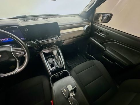 Used 2024 Chevrolet Colorado LT w/ LT Convenience Package II image 8