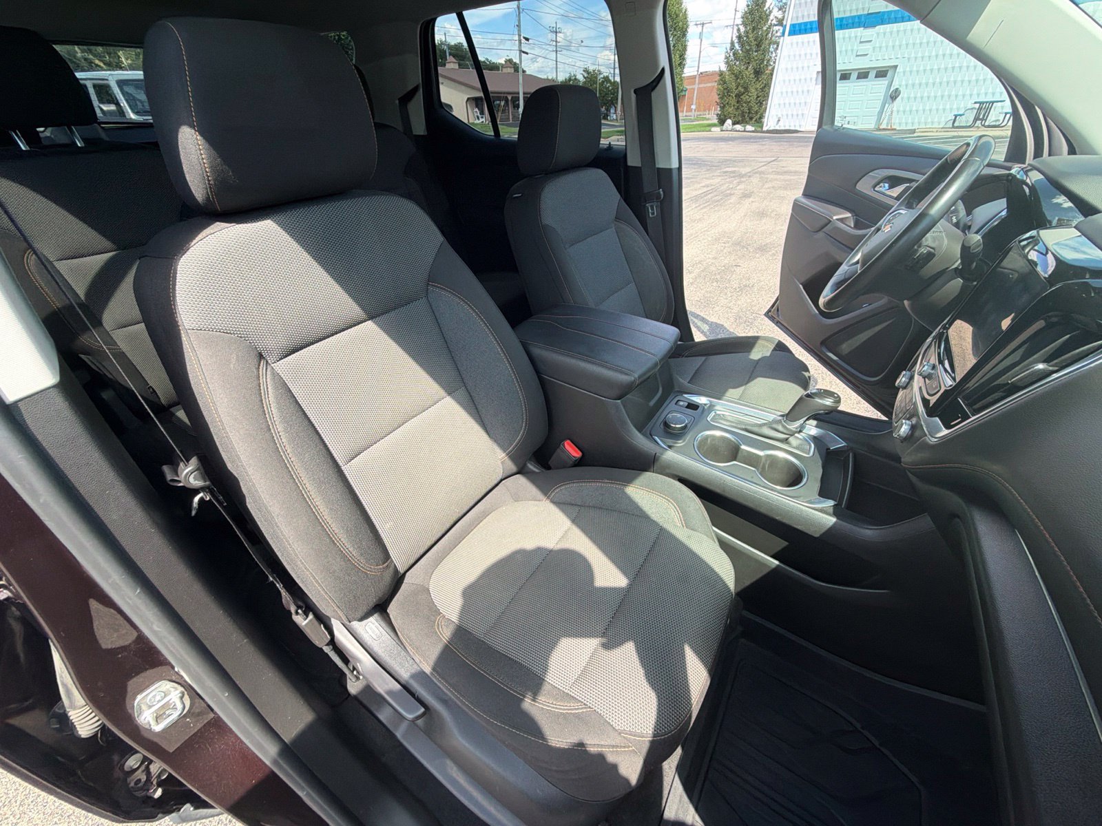 Used 2020 Chevrolet Traverse LT w/ LPO, Floor Liner Package AWD/4WD image 28