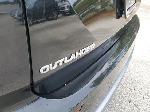 New 2025 Mitsubishi Outlander SEL image 6