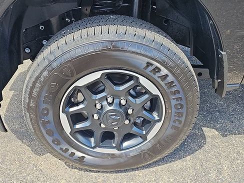 Used 2025 RAM 3500 Laramie AWD/4WD image 32