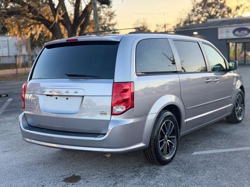 Used 2017 Dodge Grand Caravan GT image 5