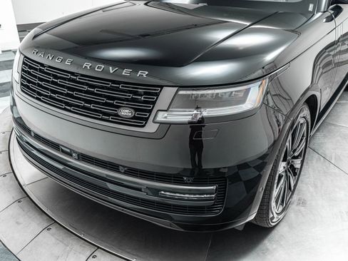 Used 2025 Land Rover Range Rover SE AWD/4WD image 37