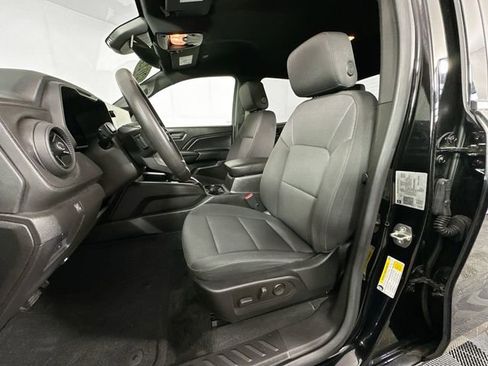 Used 2023 Chevrolet Colorado Trail Boss w/ Technology Package image 16