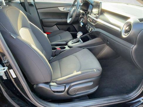 Used 2023 Kia Forte LXS image 21