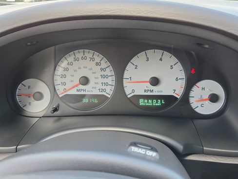 Used 2006 Dodge Grand Caravan SXT FWD image 10