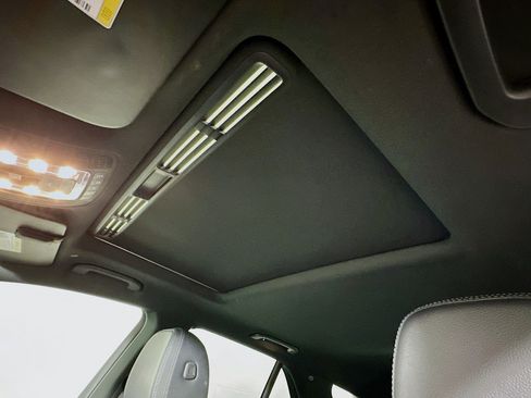 Used 2020 Mercedes-Benz GLE 350 4MATIC image 26