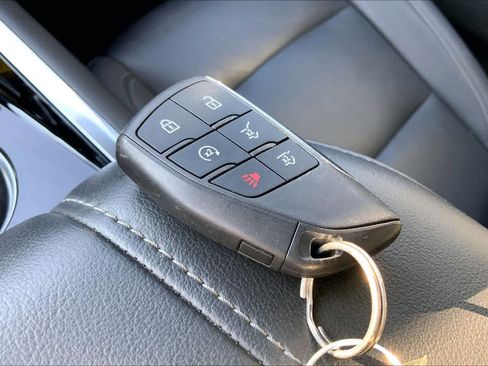 Used 2025 Chevrolet Tahoe Z71 AWD/4WD image 14