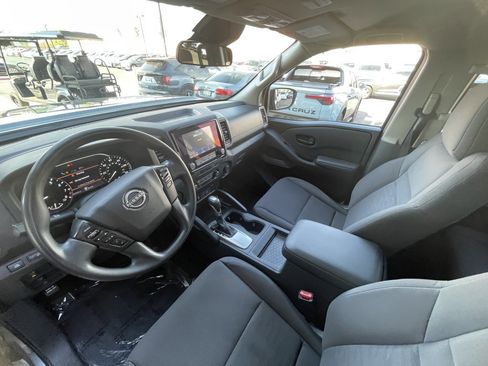 Used 2022 Nissan Frontier S w/ Technology Package image 15