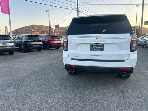 Used 2021 Chevrolet Tahoe Premier w/ Premium Package image 4