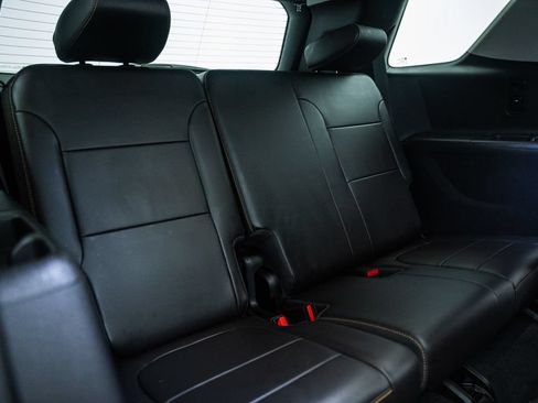 Used 2021 Chevrolet Traverse Premier w/ LPO, 'HIT The Road' Package AWD/4WD image 36